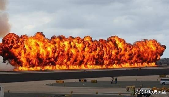 比核武器更可怕,更具有殺傷力的武器:凝固汽油燃燒彈 比核武器更可怕,更具有殺傷力的武器:凝固汽油燃燒彈