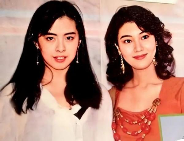 朱珠曬全家福,她的金耳環好搶鏡 朱珠曬全家福,她的金耳環好搶鏡