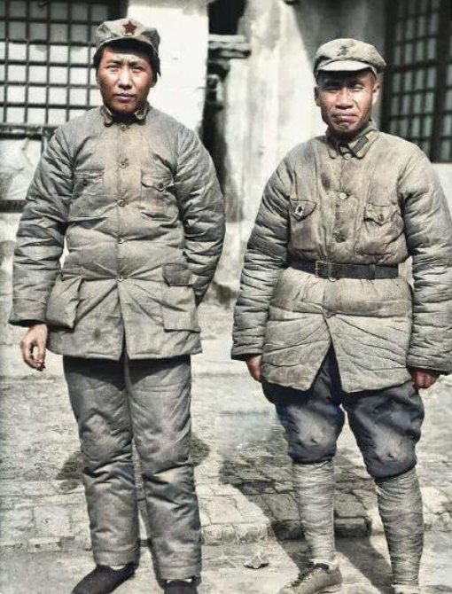 朱敏第一次見到毛主席，脫口而出說：你的畫像上沒有這顆痣