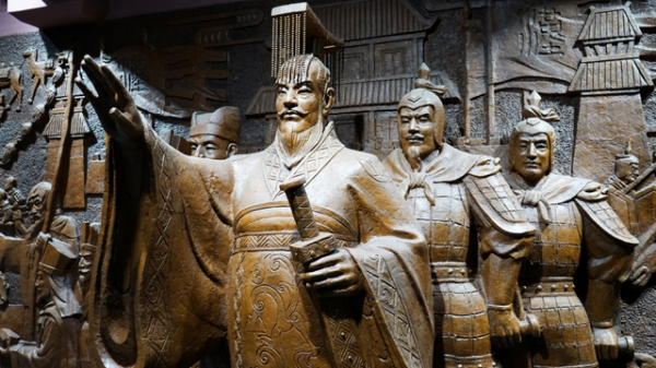 老人在田裡發現“金馬”,專家:漢武帝的御用坐騎,國家一級文物 老人在田裡發現“金馬”,專家:漢武帝的御用坐騎,國家一級文物