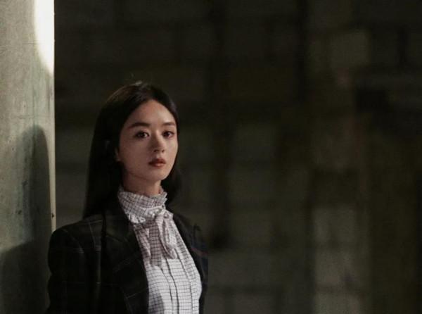 趙麗穎黑色皮衣新造型