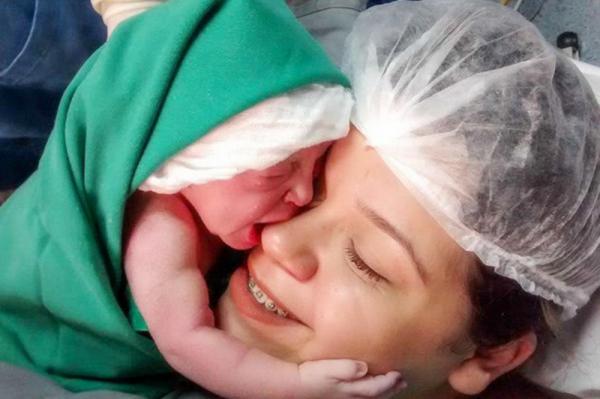 寶寶蹬腿僅僅覺得可愛？傳遞的資訊也要了解，促進孩子更好的發育