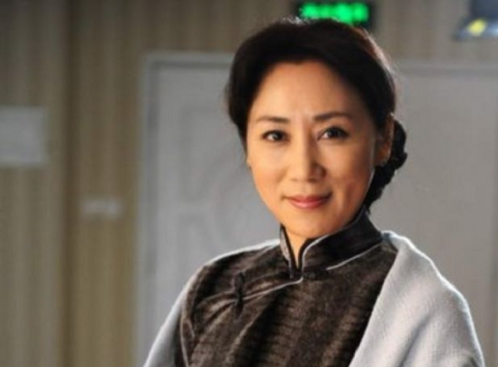 張靈甫遺孀流落美國，周恩來邀她回國後說了什麼，竟令她泣不成聲