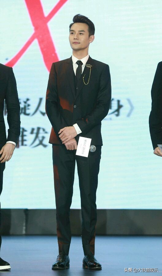 穿西裝好看的男星,只服這8位,儀態萬方,貴氣逼人,妥妥總裁範 穿西裝好看的男星,只服這8位,儀態萬方,貴氣逼人,妥妥總裁範