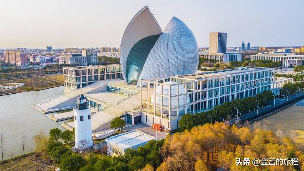 上海第二大人工湖“滴水湖”，原來是鹹水的，上海夢幻造城的傑作