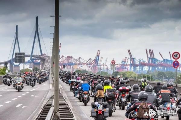 「 滾雷之聲 」數萬輛哈雷的巡遊活動 「 滾雷之聲 」數萬輛哈雷的巡遊活動