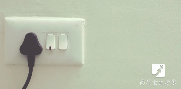 注意!這種";萬能插座";早已被禁,你家還在用嗎? 注意!這種";萬能插座";早已被禁,你家還在用嗎?