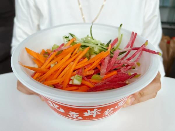 肯德基的周黑鴨漢堡，你猜是驚喜還是驚嚇？