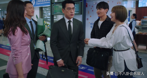 高圓圓新劇口碑爆棚，她不打針不扮嫩，打了多少中年女演員的臉？