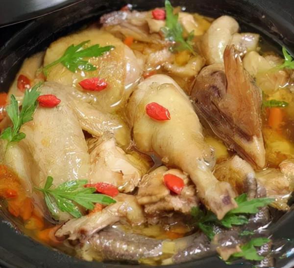 據說，那裡很美有一道一千萬年前形成的絕美傷痕那就是廣東大峽谷