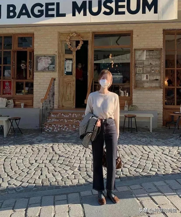 今年秋天“馬蹄褲”火了!比奶奶褲顯瘦,比闊腿褲洋氣 今年秋天“馬蹄褲”火了!比奶奶褲顯瘦,比闊腿褲洋氣