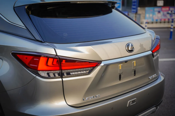 恢弘氣度&mdash;&mdash;雷克薩斯RX300 羅利普斯隱形車衣施工案例