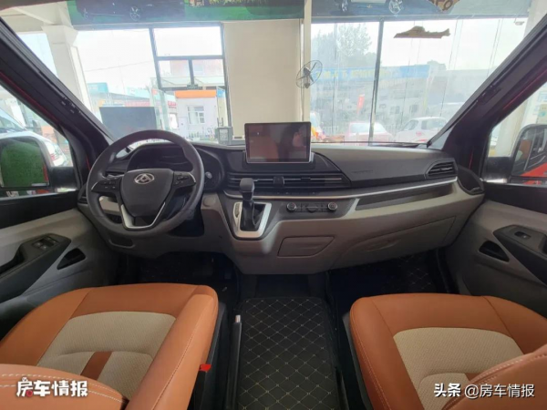 最近挺火的奇瑞房車，外觀個性適合時髦小情侶，2米大床同類罕見