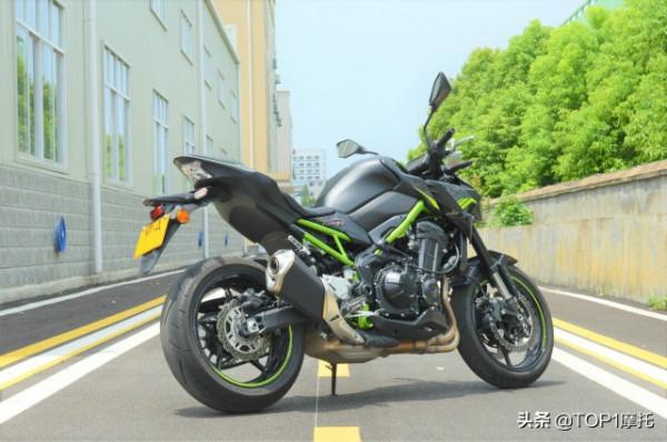 不只是價效比高 準公升級四缸街車 川崎Z900簡單試駕 不只是價效比高 準公升級四缸街車 川崎Z900簡單試駕