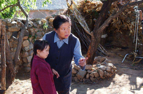 朱潔:身高1米24,23歲嫁侏儒症秦學士後,月入過萬,活成小公主 朱潔:身高1米24,23歲嫁侏儒症秦學士後,月入過萬,活成小公主