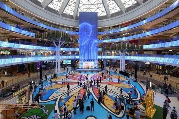 當商場變身汽車專賣店 特斯拉為何選擇迴歸傳統? 當商場變身汽車專賣店 特斯拉為何選擇迴歸傳統?