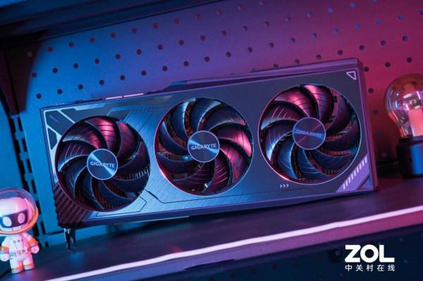 技嘉RTX 3090 Ti魔鷹圖賞 遲來的旗艦卡皇