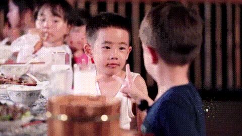 5位星二代,一看就知道是誰的孩子,父母的標誌性特徵被完美繼承 5位星二代,一看就知道是誰的孩子,父母的標誌性特徵被完美繼承