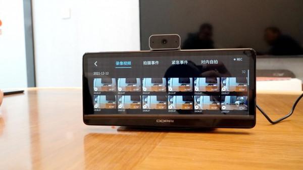 盯盯拍車載智慧屏，支援HUAWEI HiCar，跨屏流轉3K超廣角三攝