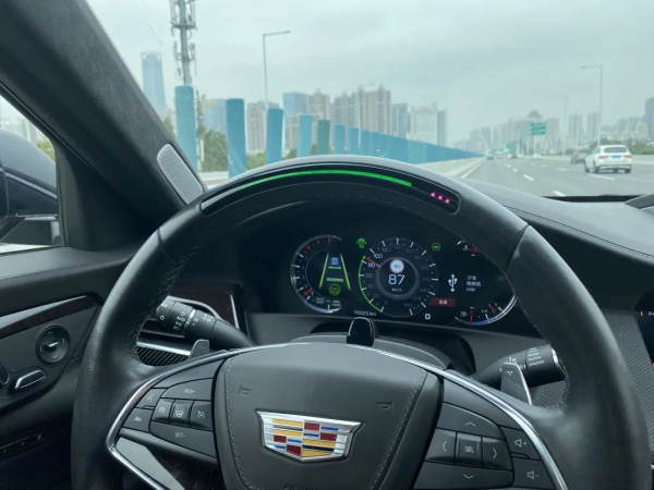 凱迪拉克的駕駛輔助,有可能是同級別最好用的 凱迪拉克的駕駛輔助,有可能是同級別最好用的