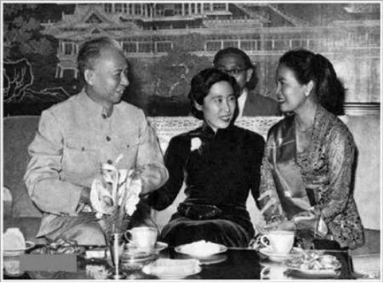 他是“最後的上海裁縫”:做了82年旗袍，從胡蝶到鞏俐