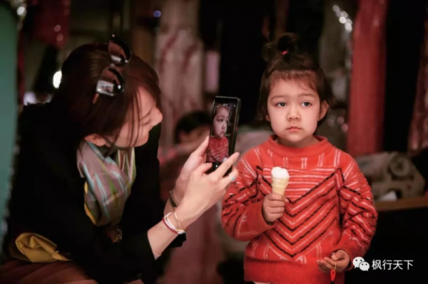 香港媒體人秦楓眼中的“新疆密碼”:穩定保證了發展,發展改善了生存 香港媒體人秦楓眼中的“新疆密碼”:穩定保證了發展,發展改善了生存