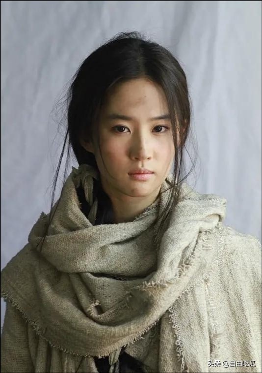 蔡少芬爆料90年代拍戲為了保持造型一個月洗一次頭：真的會長跳蚤