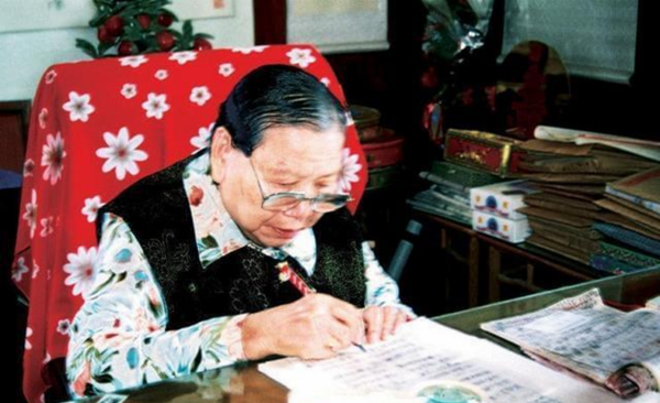 張文秋:死了兩任真丈夫、三任假丈夫,兩個女兒嫁毛主席兩個兒子 張文秋:死了兩任真丈夫、三任假丈夫,兩個女兒嫁毛主席兩個兒子