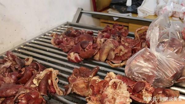 河南四兄弟合夥賣小吃，30年沒分家一天賣40只，過年要賣200只