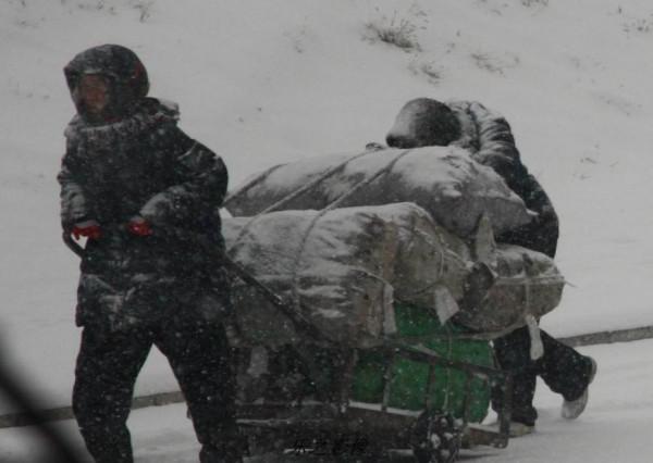 朝鮮百姓如何過冬？直擊風雪中的平壤