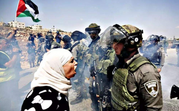 疫情加劇全球局勢緊張,多國軍費上漲,50位諾獎得主聯名呼籲削減 疫情加劇全球局勢緊張,多國軍費上漲,50位諾獎得主聯名呼籲削減