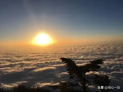 分享——峨眉山日出