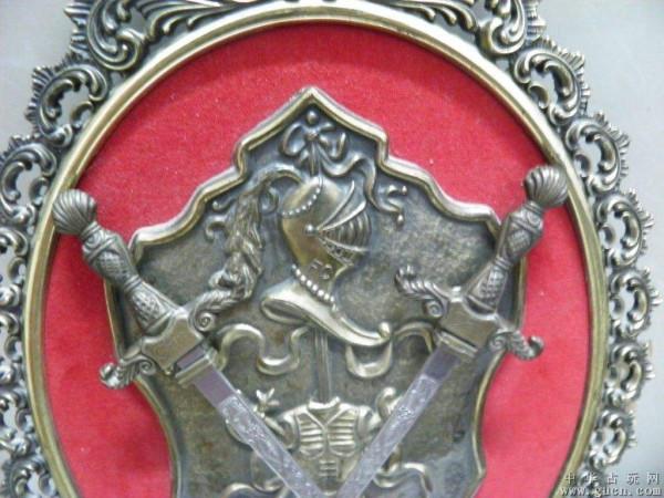 一場大瘟疫，坍塌了中世紀的歐洲神權，推倒了當代的美國燈塔