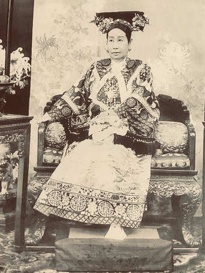 末代皇帝：因衝動間接害死生母，被5位養母照顧，晚年只懷念奶媽