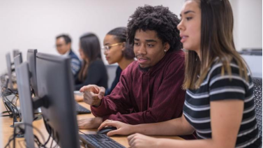 英國啟動2300萬英鎊的基金，鼓勵弱勢群體的年輕人加入AI行業