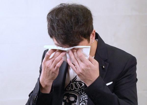 50歲港星全家移民英國後陷入困難！租不到房子，子女找不到學校