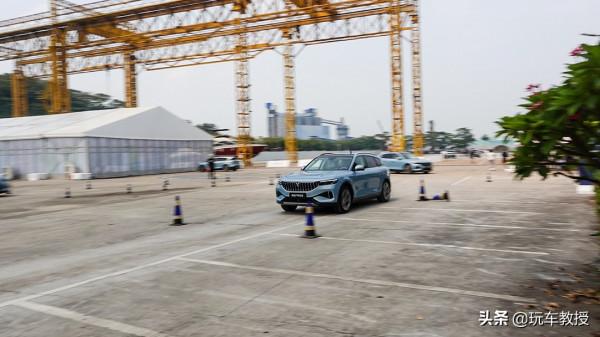 媲美超跑效能！場地試駕嵐圖FREE 還不止高效能那麼簡單？