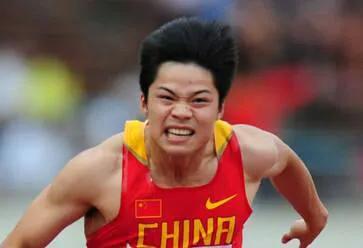 百米跑進十秒大關的運動員