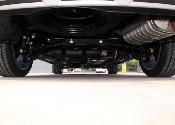 所剩無幾的燃油車,軸距2820mm,超大7座SUV,它保留下來有何實力 所剩無幾的燃油車,軸距2820mm,超大7座SUV,它保留下來有何實力