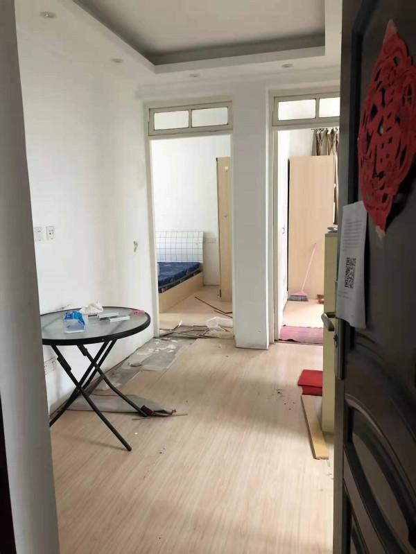 房子&OpenCurlyDoubleQuote;老破小&rdquo;不打緊，參考她家50㎡的舊房改造，堪稱整容級裝修