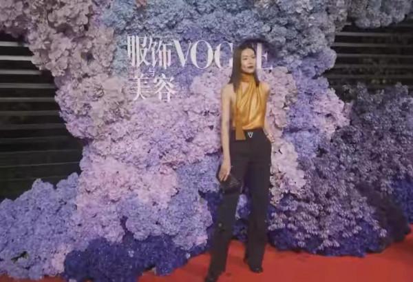 時尚盛宴紅毯！楊冪的身材絕了宋佳吃成包子臉，沒有比童瑤更敢穿