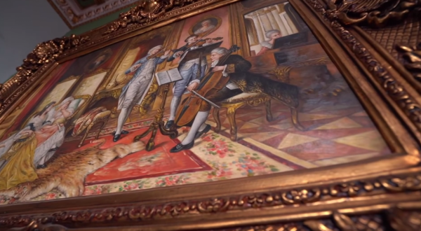 外國人的房子裡發現中國古董，還有兵馬俑？英國貴族留下的豪宅