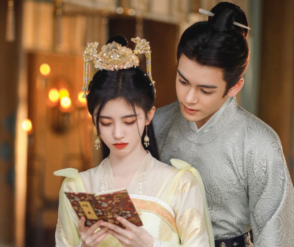 《慕南枝》的服化道不走“敷衍風”，鞠婧禕的造型說是真驚豔