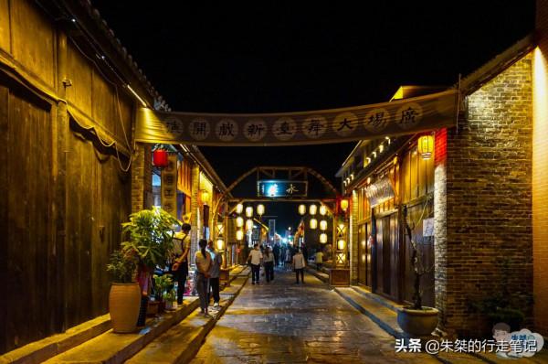 安徽最具代表性的老街之一，青石鋪就、百年曆史，坐落在千年酒鄉