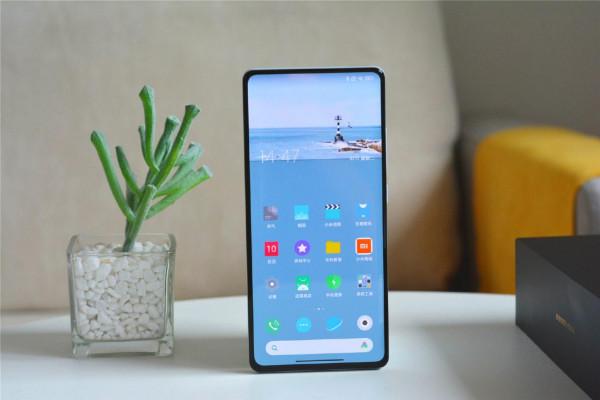 大屏黨有福了，小米max系列復出，7&period;2英寸大屏&plus;6000mah&plus;驍龍芯