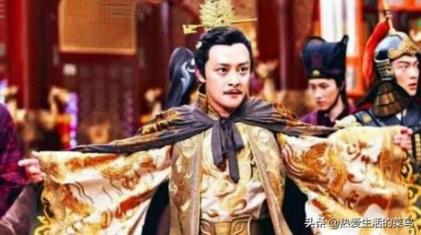 老農下葬後連降三日暴雨,路過相士感慨這家後人要發達,果然應驗 老農下葬後連降三日暴雨,路過相士感慨這家後人要發達,果然應驗