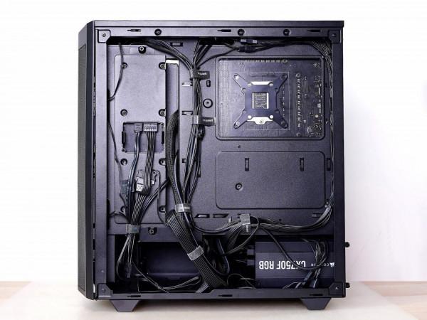 1.2m小桌子能放點啥?分享桌上好物,和一臺輕度RGB主機 1.2m小桌子能放點啥?分享桌上好物,和一臺輕度RGB主機