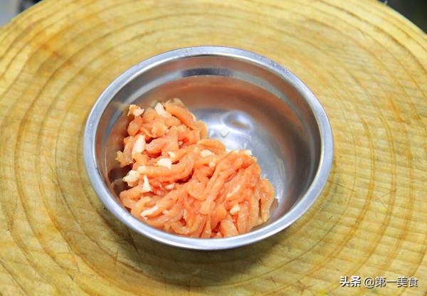 綠豆芽炒肉絲怎麼做不出水,廚師長教你小技巧,清脆爽口又入味 綠豆芽炒肉絲怎麼做不出水,廚師長教你小技巧,清脆爽口又入味