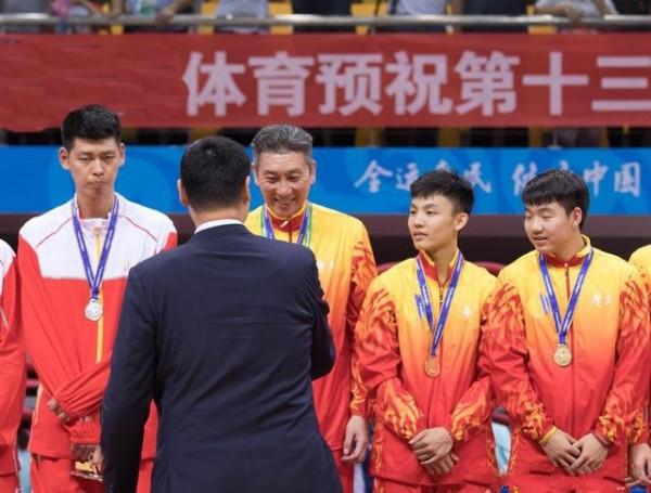 3訊息！廣東鋒霸賽季報銷，遼寧名帥正式出山，CBA眾將集體砸碗