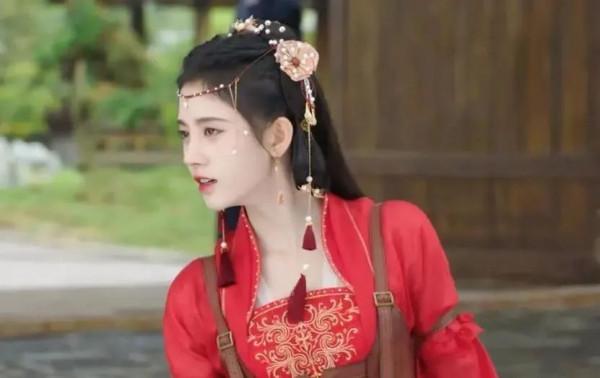 鞠婧禕金瀚包攬年度低分劇男女演員，網友高呼：“實至名歸”